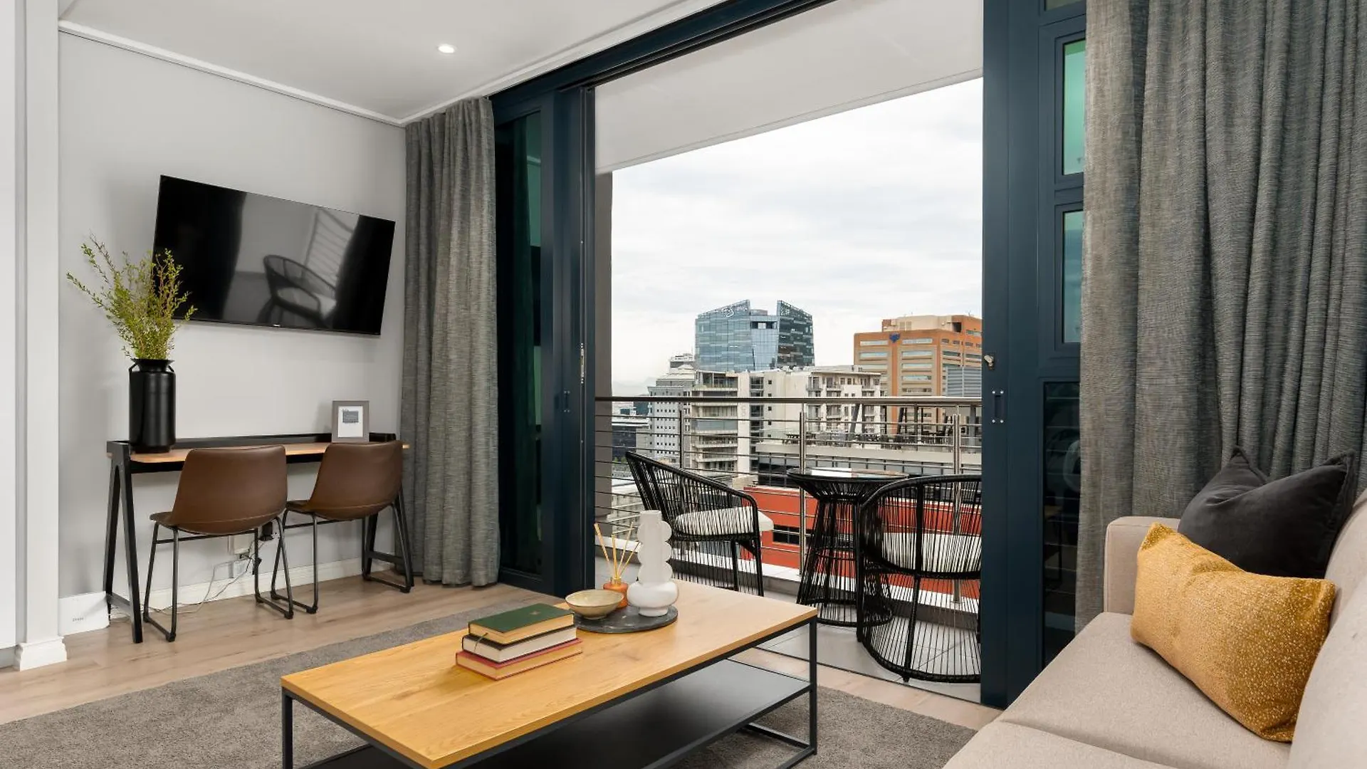 16 On Bree Luxury Apartments Cape Town