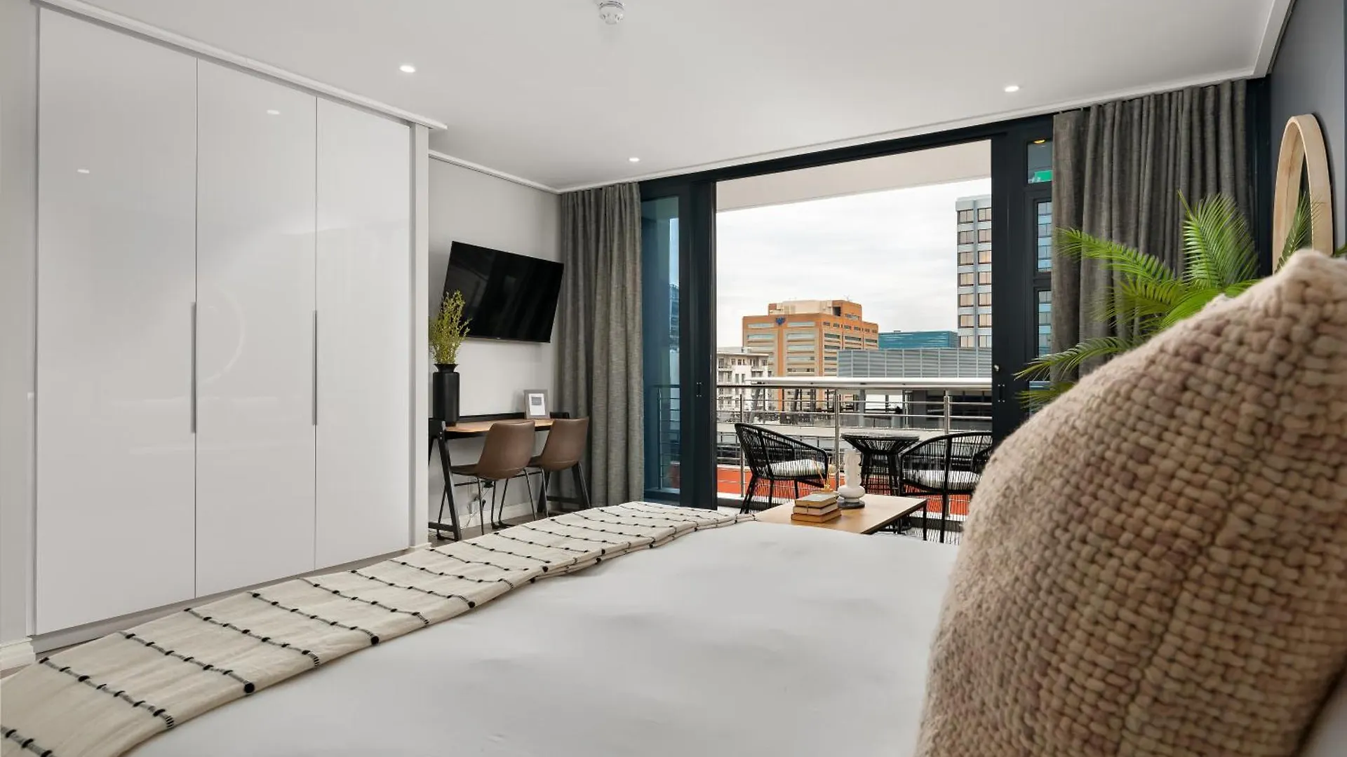 16 On Bree Luxury Apartments Cape Town 0*,