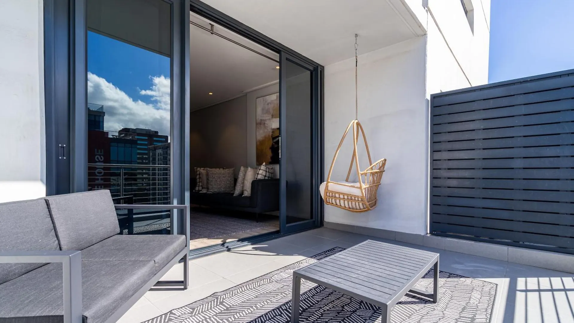 16 On Bree Luxury Apartments Cape Town