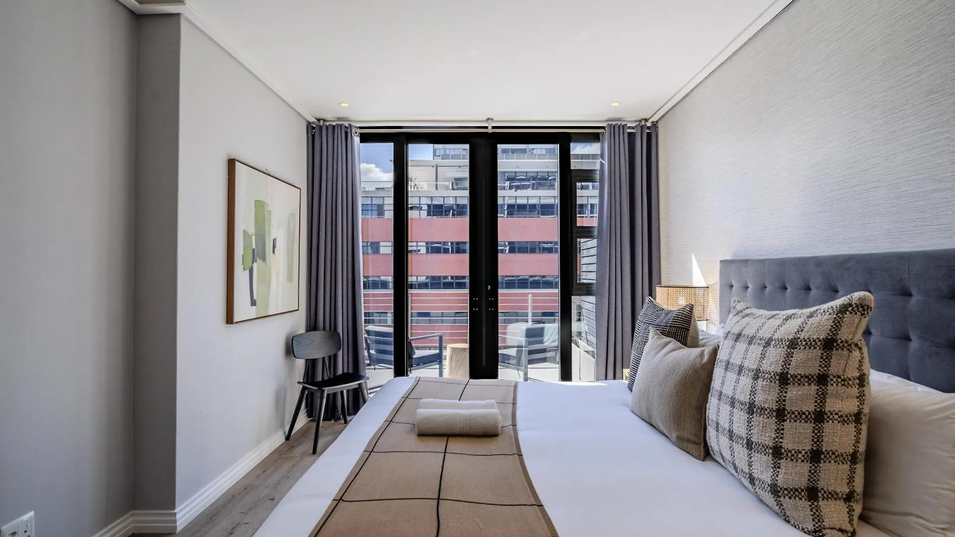 16 On Bree Luxury Apartments Cape Town